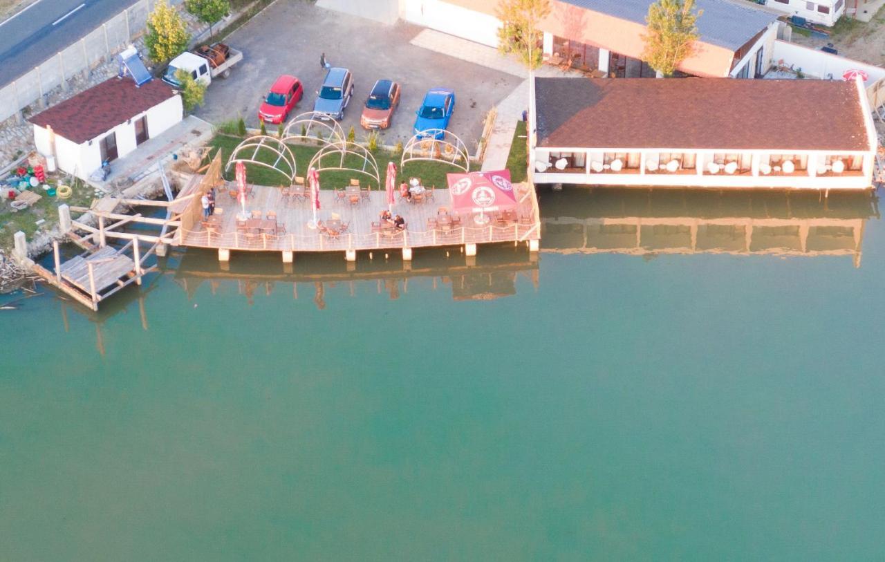 Hotel La Pescador Dd Berzasca Zewnętrze zdjęcie