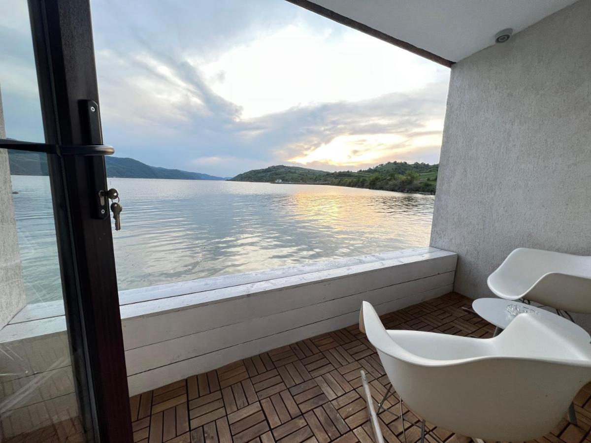 Hotel La Pescador Dd Berzasca Zewnętrze zdjęcie