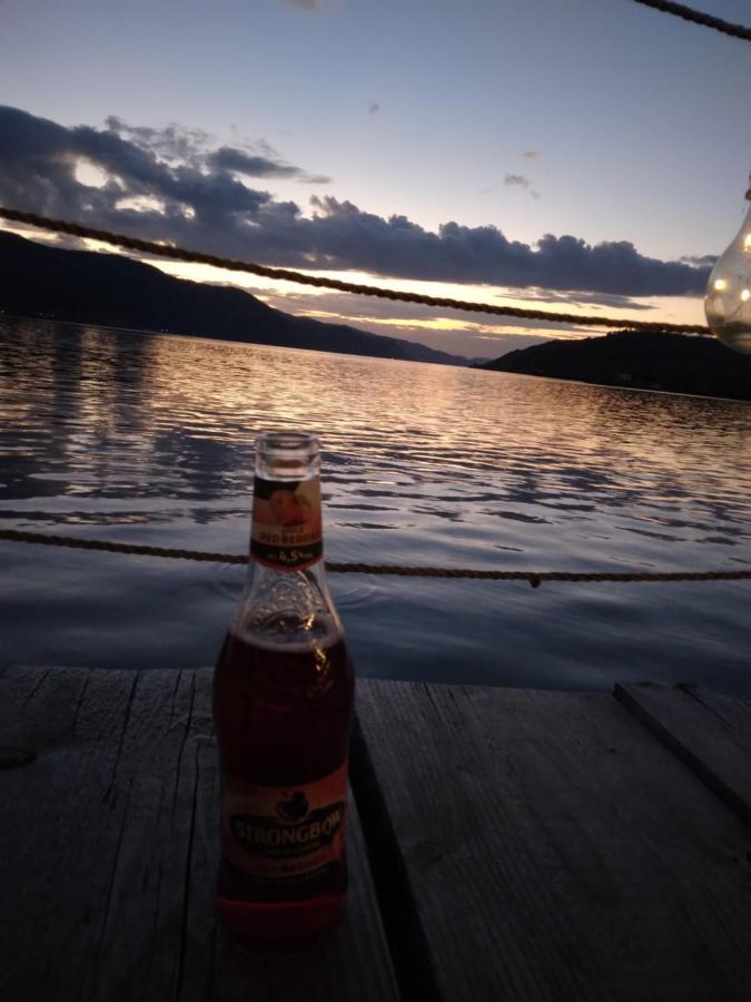 Hotel La Pescador Dd Berzasca Zewnętrze zdjęcie